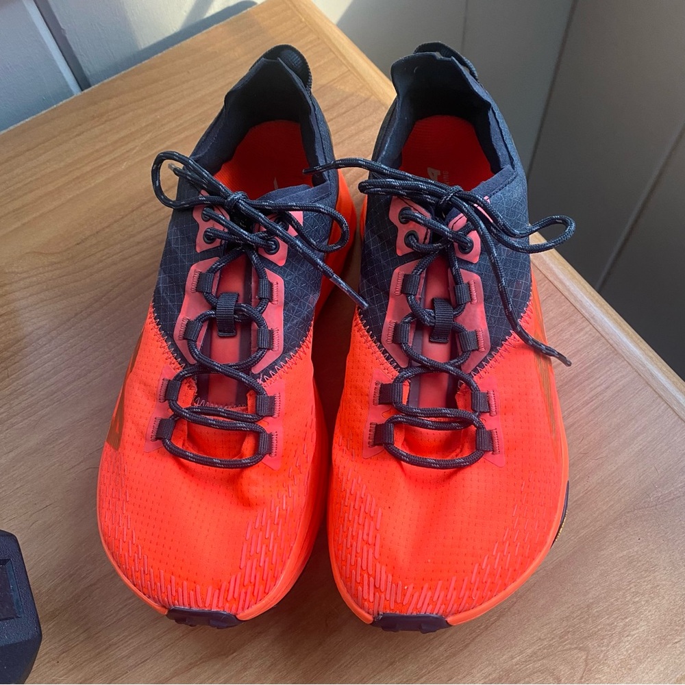 Women’s Altra’s Shoes Size 8